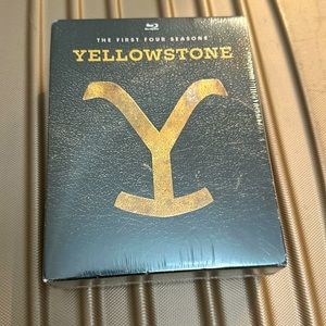THE Yellowstone :THE First four seasons (blu-ray)